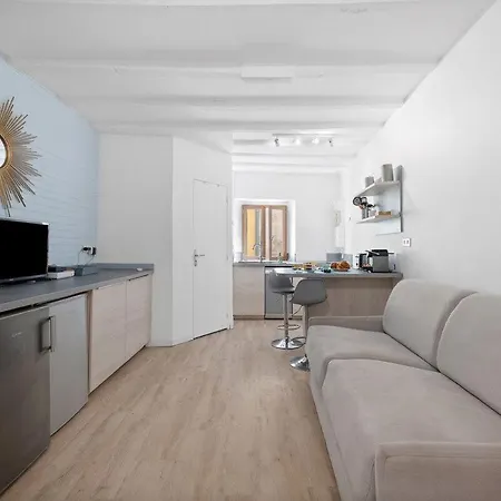 Bleu Dazur- Hyper Centre - Rue Longue - شقة *
